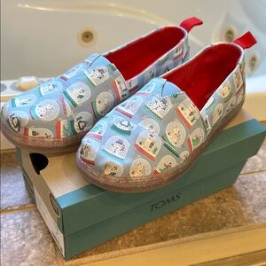 TOMS Kids Snow Globe Print Shoes - Blue and Red size 3